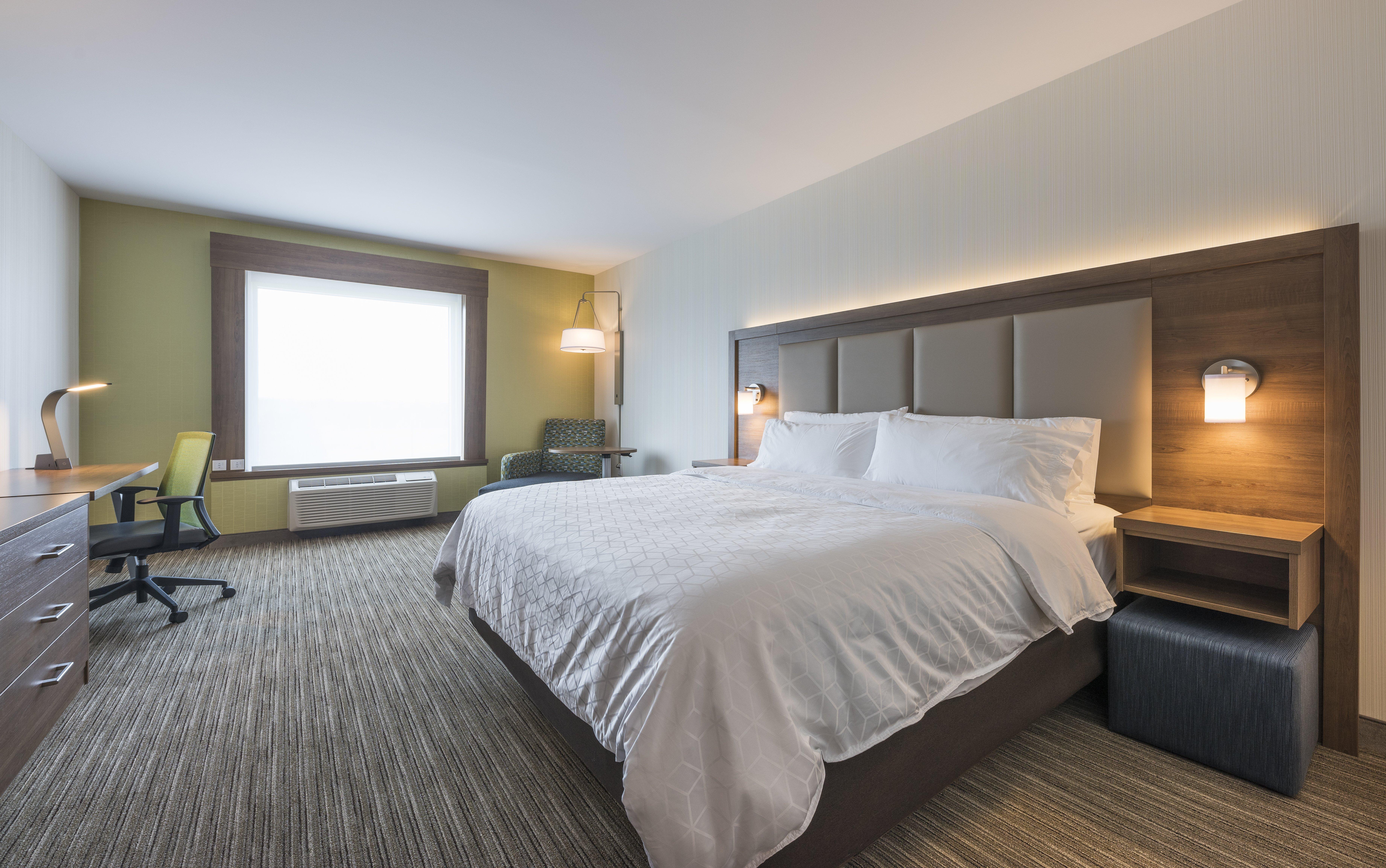 Holiday Inn Express & Suites Moncton By Ihg Exterior photo