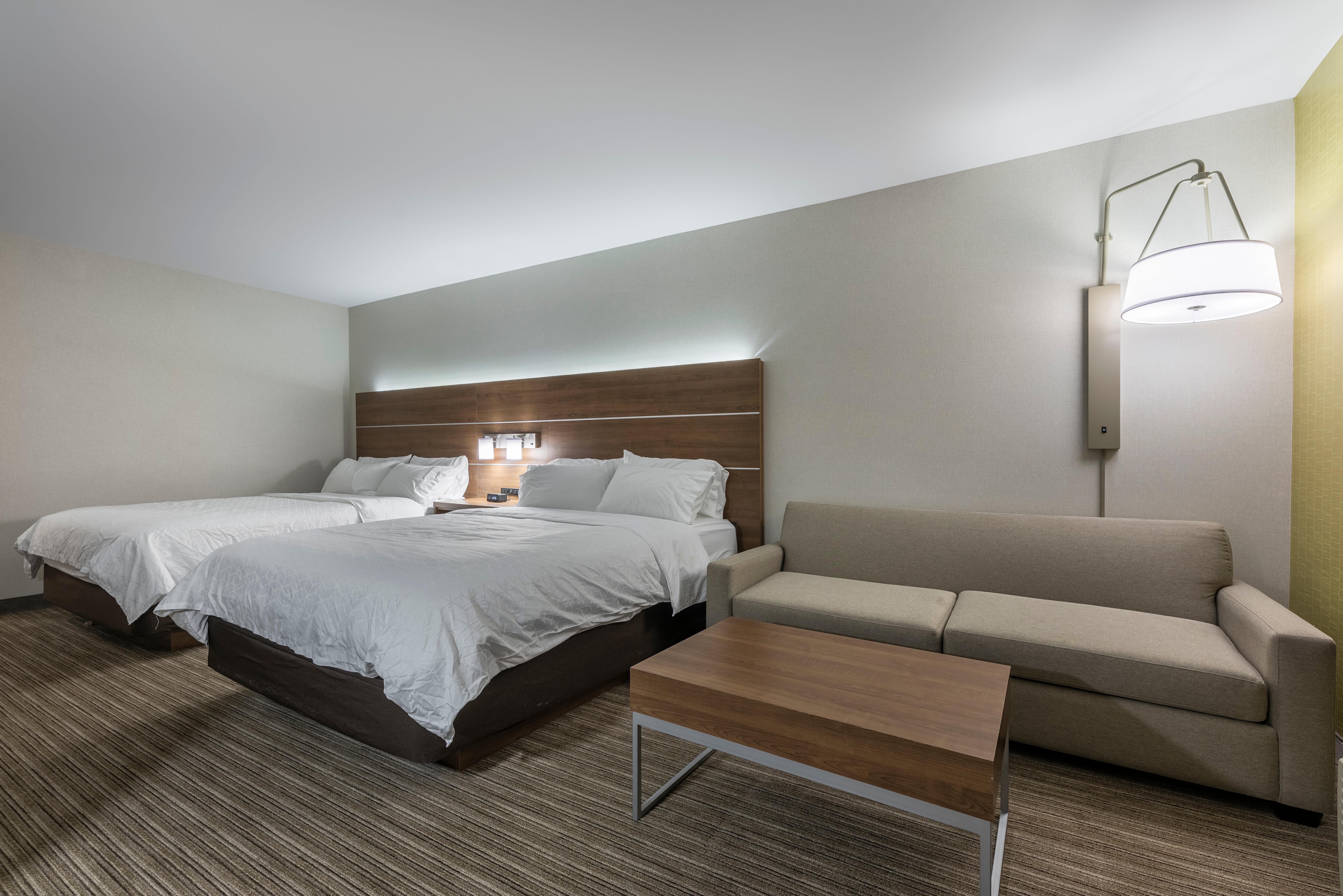 Holiday Inn Express & Suites Moncton By Ihg Exterior photo