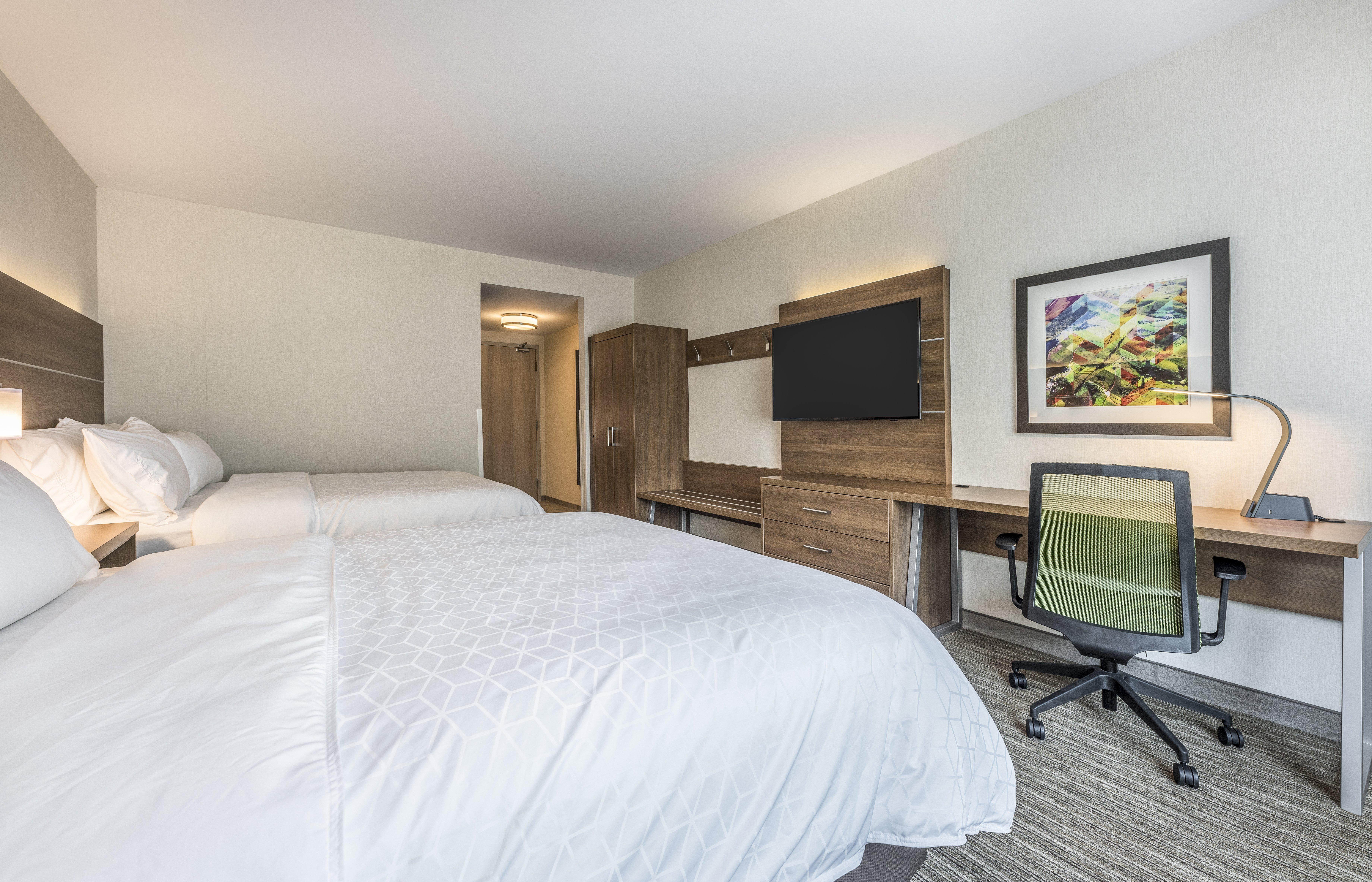 Holiday Inn Express & Suites Moncton By Ihg Exterior photo